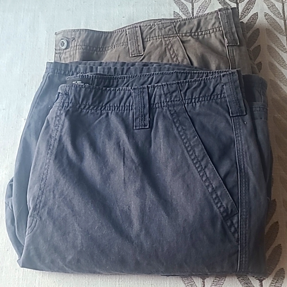 Lee men's cargo shorts. Bundle of 2 pair. Size 42. - Picture 7 of 9